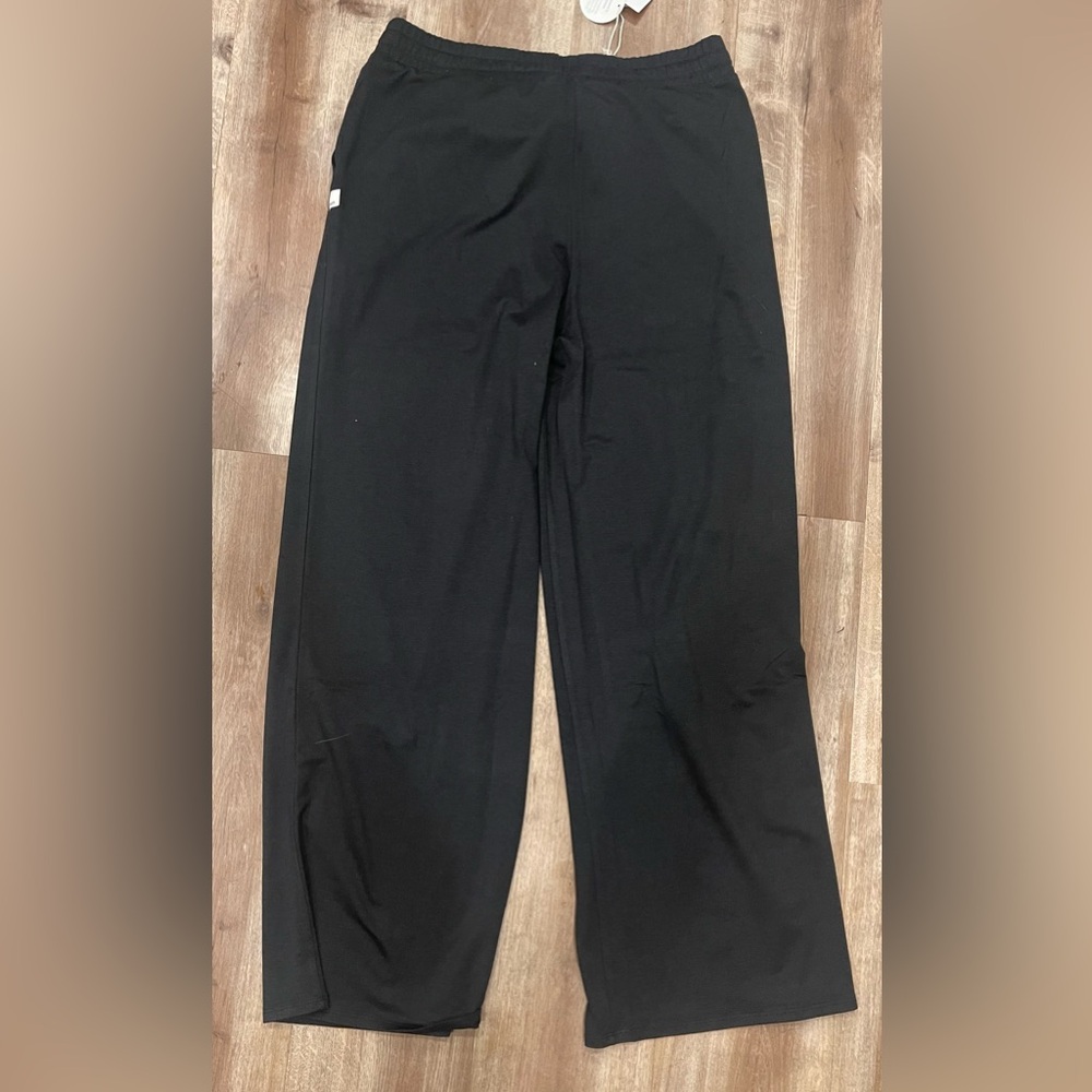 NWT Vuori Essential Wideleg Black Heather  Pants - Picture 2 of 3